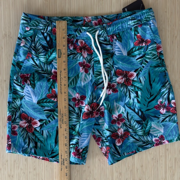 Forever 21 Shorts - size Large - Picture 3 of 5